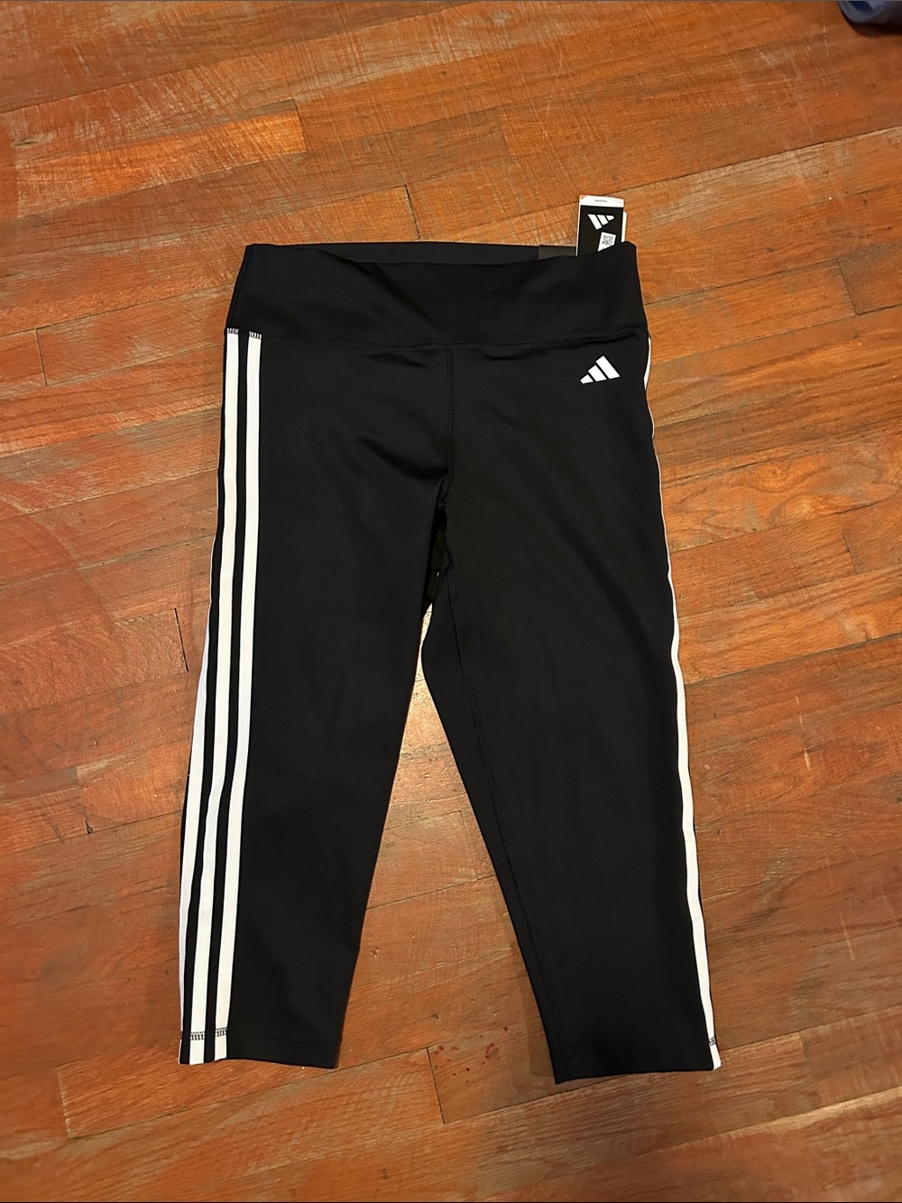 Tight Fit High-Rise 3/4 Training Pants - Black